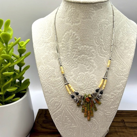Vintage Korea Silver Tone Necklace 17' Liquid Beads and Jade Boho  Western - Picture 4 of 12